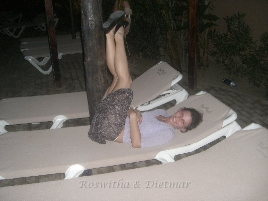 33 CIMG7088.JPG - Spass am Pool