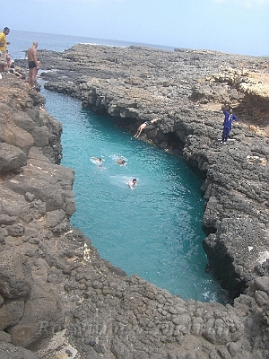 CIMG7143.JPG - Bucht zum Baden (sehr salziges Wasser)