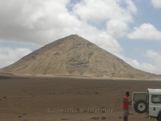 CIMG7169.JPG - Monte Grande - der grosse Berg im Norden